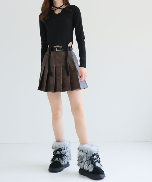 VIVIAN(ヴィヴィアン)の「もふぽかボリュームファー厚底ムートンブーツ ZOZOTOWN+オフィシャルサイト限定商品(ブーツ・レディース・ベージュ/ブラック・S/M/L/LL)」の12枚目の写真