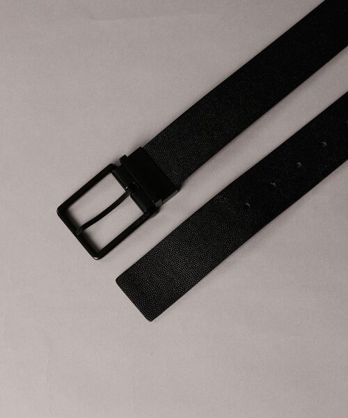Calvin Klein(カルバン・クライン)の「リバーシブル レザーベルト(ベルト・メンズ・ブラック系その他・105/85/95)」の2枚目の写真