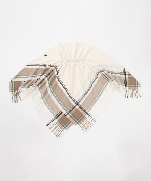 MONO COMME CA(モノコムサ)の「フード風 ポンチョストール(ストール/ショール・レディース・グレー/アイボリー・FREE)」の8枚目の写真