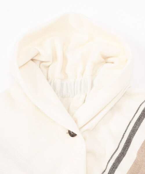 MONO COMME CA(モノコムサ)の「フード風 ポンチョストール(ストール/ショール・レディース・グレー/アイボリー・FREE)」の9枚目の写真