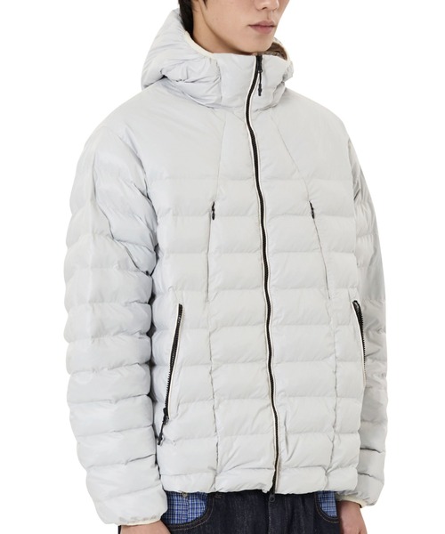 OY(オーワイ)の「『OY/オーワイ』CURVED ZIPPER LIGHTWEIGHT PUFFER JACKET/カーブジップライトウェイトジャケット(光沢)(ダウンジャケット/コート・レディース・ブラック/ライトグレー/ライトブルー・L/M)」の20枚目の写真