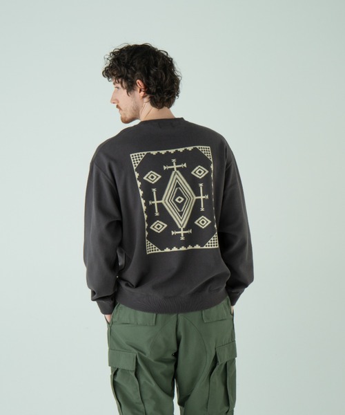 PENDLETON(ペンドルトン)の「バックプリント スウェット(スウェット・メンズ・ブラック系その他/ライトグレー/アイボリー/ブルー系その他2/グレー系その他・X-LARGE/SMALL/MEDIUM/LARGE)」の4枚目の写真