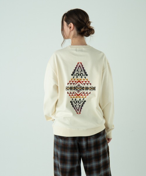 PENDLETON(ペンドルトン)の「バックプリント スウェット(スウェット・メンズ・ブラック系その他/ライトグレー/アイボリー/ブルー系その他2/グレー系その他・X-LARGE/SMALL/MEDIUM/LARGE)」の1枚目の写真