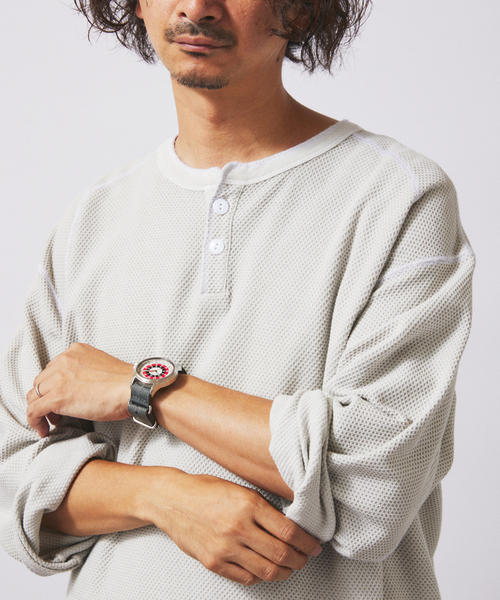 JOURNAL STANDARD relume（ジャーナルスタンダード　レリューム）の「バックピケ ヘンリーネック 3/4 スリーブ（Tシャツ/カットソー・メンズ・ナチュラル/ブラウン/ブラックミックス・MEDIUM/LARGE）」の3枚目の写真