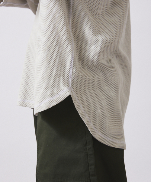 JOURNAL STANDARD relume（ジャーナルスタンダード　レリューム）の「バックピケ ヘンリーネック 3/4 スリーブ（Tシャツ/カットソー・メンズ・ナチュラル/ブラウン/ブラックミックス・MEDIUM/LARGE）」の6枚目の写真