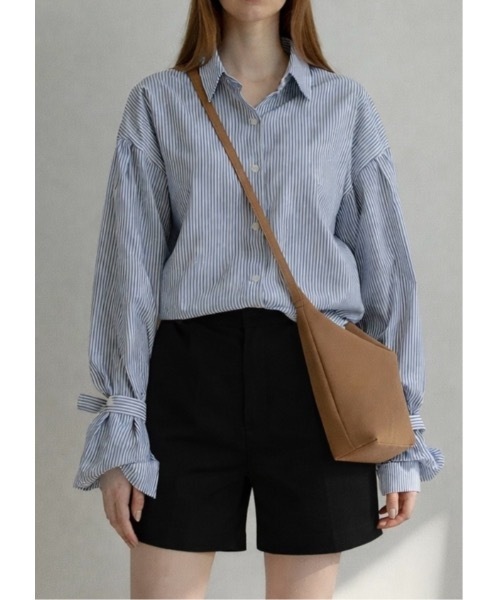 SALTMINT(ソルトミント)の「ボリュームスリーブストライプシャツ(シャツ/ブラウス・レディース・サックスブルー系/ブラック・FREE)」の4枚目の写真