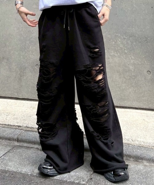 Never mind the XU / Chikashitsu+（ネバーマインド ザ エックスユー / チカシツプラス）の「【nmtc+】damage sweat pants / 【エヌエムティーシープラス】ダメージスウェットパンツ（スウェットパンツ・メンズ・ブラック/グレー・ONE SIZE）」の19枚目の写真