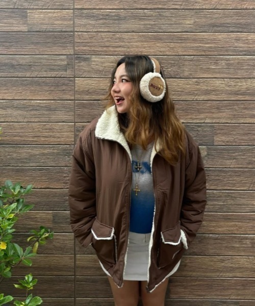 ROXY(ロキシー)の「CHEER UP /ロキシー撥水加工ジップアップドローコード付きナイロンボアリバーシブルジャケット(ブルゾン・レディース・ブラウン/ブラック/カーキ・MEDIUM/LARGE/SMALL)」の2枚目の写真