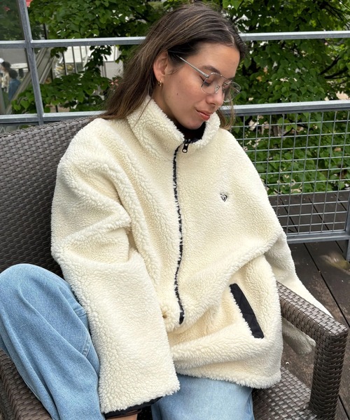 ROXY(ロキシー)の「CHEER UP /ロキシー撥水加工ジップアップドローコード付きナイロンボアリバーシブルジャケット(ブルゾン・レディース・ブラウン/ブラック/カーキ・MEDIUM/LARGE/SMALL)」の5枚目の写真