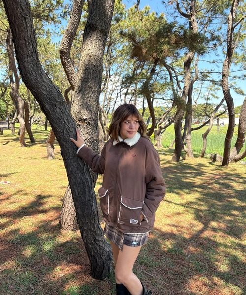 ROXY(ロキシー)の「CHEER UP /ロキシー撥水加工ジップアップドローコード付きナイロンボアリバーシブルジャケット(ブルゾン・レディース・ブラウン/ブラック/カーキ・MEDIUM/LARGE/SMALL)」の11枚目の写真
