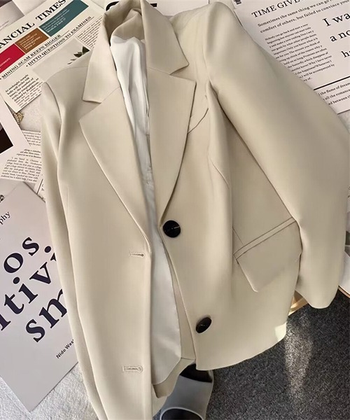 VALENTINO　スカラップエッジ テーラードジャケット クリーム色42サイズ 手洗い可能〉ツイル ストレッチ テーラード ジャケット（セットアップ