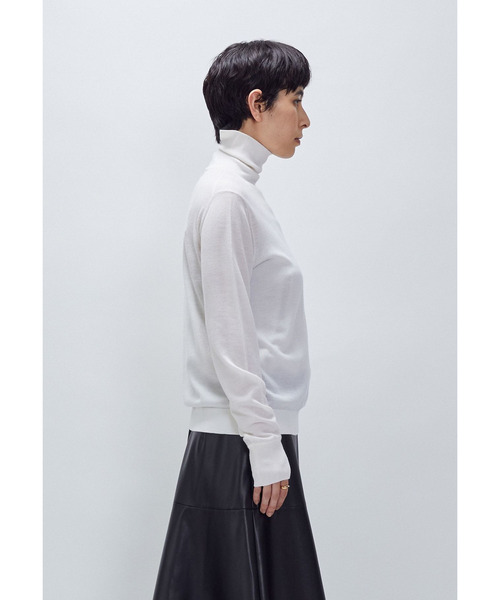 1er Arrondissement(プルミエアロンディスモン)の「スーパーファインウールボトルネック(ニット/セーター・レディース・ブラック系その他3/オフホワイト/レッド系その他2・FREE)」の12枚目の写真