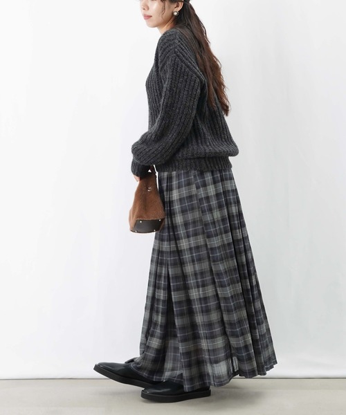 LUCA/LADY LUCK LUCA（ルカ/レディラックルカ）の「LC/LLL シャギー短丈ニットプルオーバー（ニット/セーター・レディース・ピンク/ベージュ/ブラック/ライトブルー・FREE）」の13枚目の写真