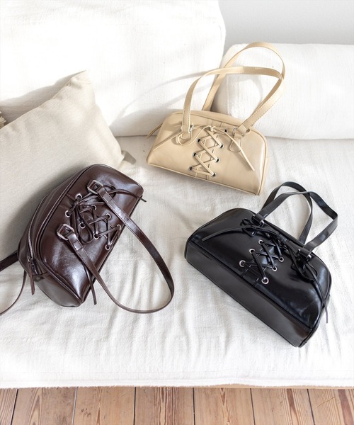clear（クリア）の「レースアップロングハンドルバッグ[着回し力抜群 ガーリー リボン]≪AW新作≫（ハンドバッグ・レディース・ベージュ/ブラウン/ブラック・F）」の4枚目の写真