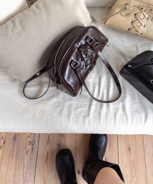 clear（クリア）の「レースアップロングハンドルバッグ[着回し力抜群 ガーリー リボン]≪AW新作≫（ハンドバッグ・レディース・ベージュ/ブラウン/ブラック・F）」の7枚目の写真