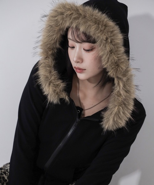 me+em select(ミームセレクト)の「【 2color 】フェイクファーフーディジップアップパーカー / fake fur hooded zipup hoodie(パーカー・レディース・ブラック/ホワイト・FREE)」の10枚目の写真