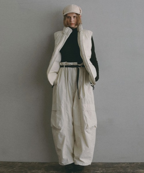 ETRE TOKYO(エトレトウキョウ)の「Marmot×ETRE TOKYO PERTEXパラシュートパンツ(その他パンツ・レディース・ブラック/オフホワイト・S/M)」の1枚目の写真