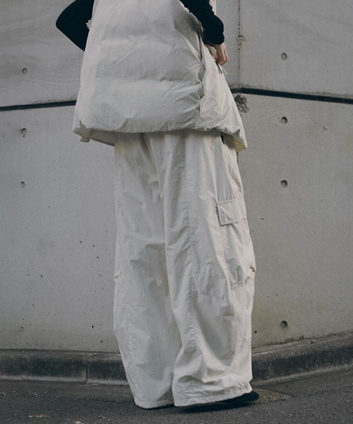 ETRE TOKYO(エトレトウキョウ)の「Marmot×ETRE TOKYO PERTEXパラシュートパンツ(その他パンツ・レディース・ブラック/オフホワイト・S/M)」の14枚目の写真