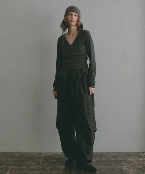 ETRE TOKYO(エトレトウキョウ)の「Marmot×ETRE TOKYO PERTEXパラシュートパンツ(その他パンツ・レディース・ブラック/オフホワイト・S/M)」の3枚目の写真