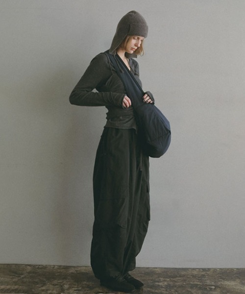 ETRE TOKYO(エトレトウキョウ)の「Marmot×ETRE TOKYO PERTEXパラシュートパンツ(その他パンツ・レディース・ブラック/オフホワイト・S/M)」の6枚目の写真