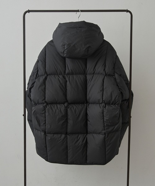 IENKI IENKI(イエンキイエンキ)の「【IENKI IENKI】CARTER JACKET MAN ホワイトグースダウン/防水・防風機能(ダウンジャケット/コート・メンズ・ブラック/カーキ・M/L)」の18枚目の写真