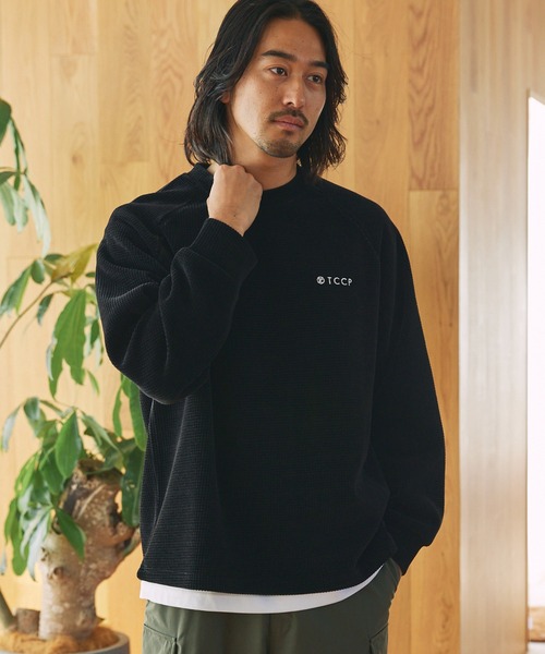 THE CRAFT CREW PRODUCTS（ザクラフトクループロダクツ）の「モールワッフル ビッグシルエット ラグランスリーブクルーネックスウェット / アンチピリング【THE CRAFT CREW PRODUCTS】（スウェット・メンズ・グレー/アイボリー/ブラック/チェリーレッド/ダークネイビー/ダークブラウン・L/M/S）」の2枚目の写真