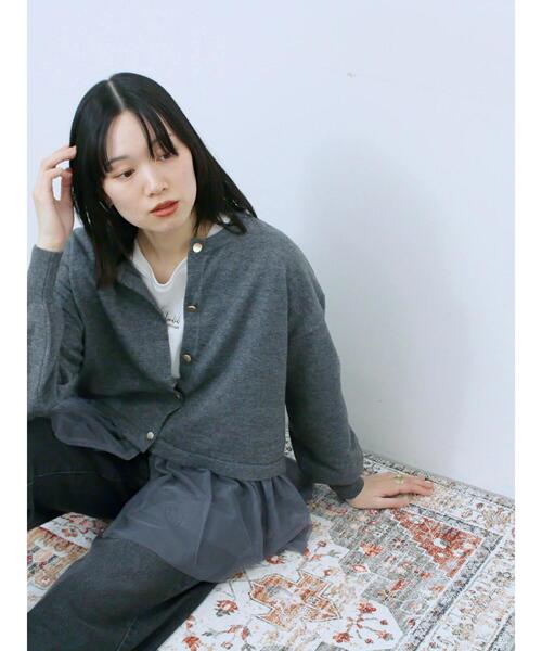 Samansa Mos2 blue（サマンサモスモスブルー）の「ペプラムチュールニットカーディガン（カーディガン/ボレロ・レディース・ブラック/ブラウン/グレー・F）」の11枚目の写真