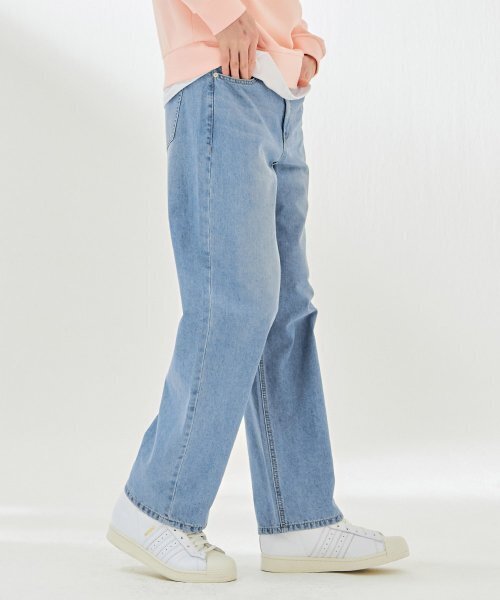 CHASECULT（チェイスカルト）の「男性ライトトーンバンディングワイドエアデニムパンツ-DBRK2324C0D（デニムパンツ・メンズ・ブルー・70/76/82/86）」の2枚目の写真