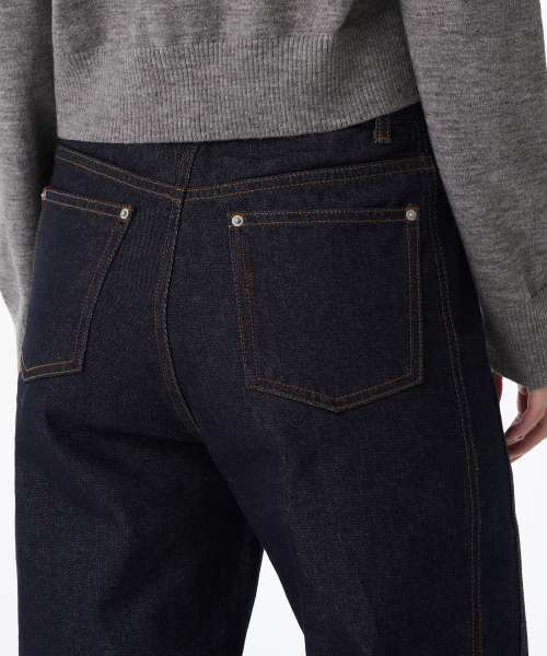 MUSINSA STANDARD WOMAN（ムシンサスタンダードウーマン）の「ウィメンズディバイディッドレギュラーフィットデニムパンツ[ディープインディゴ]（デニムパンツ・レディース・その他・32/30/24/25/26/27/28/29）」の5枚目の写真