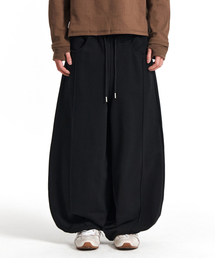 KICHUL（キチョル）の「EASIER BALLOON SWEAT PANTS (BLACK)（その他パンツ）」
