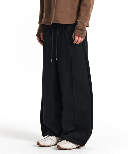 KICHUL（キチョル）の「EASIER BALLOON SWEAT PANTS (BLACK)（その他パンツ・レディース・その他・SMALL/MEDIUM/LARGE/X-SMALL）」の2枚目の写真