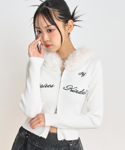 ANAP GiRL(アナップガール)の「ファー付 ニット ダブル ジップパーカー(パーカー・キッズ・ホワイト/ブラウン/ブラック・S/XS/M)」の4枚目の写真