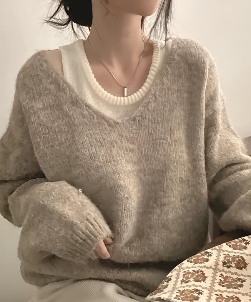 LADY LIKE(レディライク)の「ニットタンク付きゆったりVネックニット2点セット(ニット/セーター・レディース・アイボリー/グレー/ベージュ・M)」の3枚目の写真