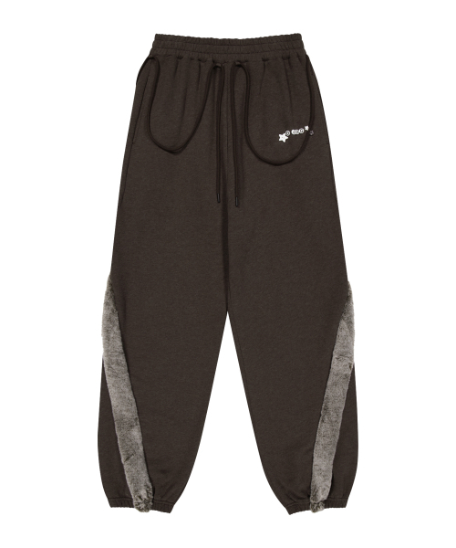 OJOS(オホス)の「Side Fur Trim Sweatpants / Stone Brown(スウェットパンツ・レディース・その他・2/1/3)」の2枚目の写真