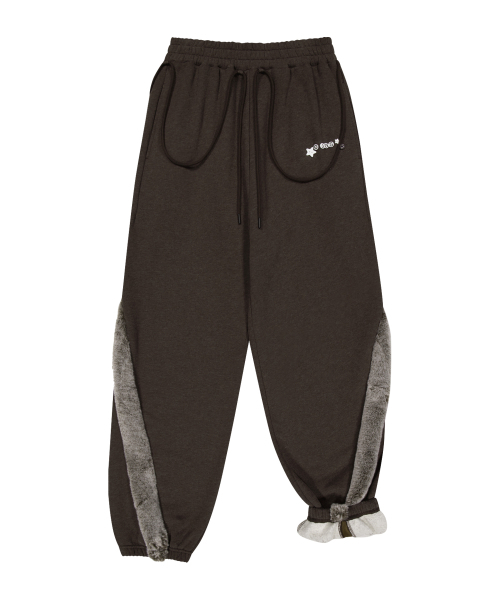 OJOS(オホス)の「Side Fur Trim Sweatpants / Stone Brown(スウェットパンツ・レディース・その他・2/1/3)」の4枚目の写真