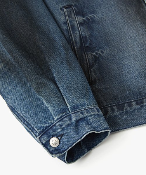 WMC(ダブリューエムシー)の「ダーティウォッシングトラッカーブルー(デニムジャケット・メンズ・ブルー・LARGE/X-LARGE)」の5枚目の写真