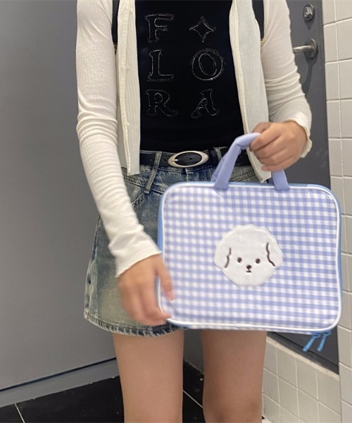 pyornim（ピョルニム）の「【26年春夏新作】ギンガムチェックわんちゃん くまちゃんワンポイントPCバッグ（PC・タブレットケース・レディース・ブラック/ブラウン/グリーン/ブルー/グレー・F）」の12枚目の写真