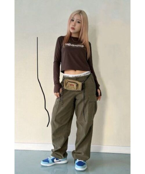 DXOH（ディソエイチ）の「スタックスローガンロゴウォーマークロップT [ダークブラウン]（Tシャツ/カットソー・レディース・その他・FREE）」の11枚目の写真