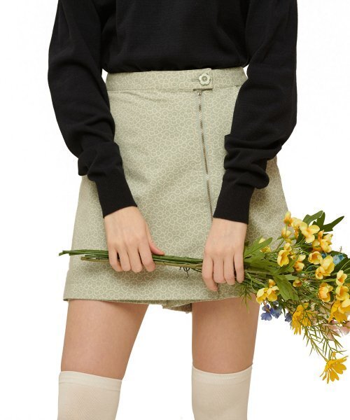 ROCCI ROCCI（ロッシロッシ）の「Flower Zipper Skirt pants [MINT]（スカート・レディース・その他・MEDIUM/SMALL）」の2枚目の写真