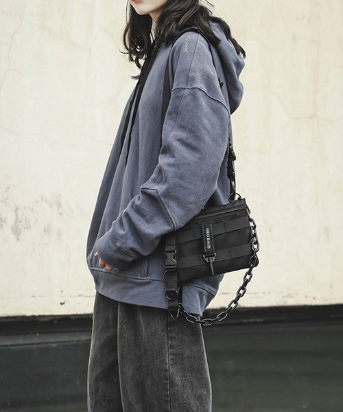 WESTBOY（ウエストボーイ）の「3WAY　チェーン ユニセックス ナイロン ショルダーバッグ サコッシュ WO25W12BG21（ショルダーバッグ・メンズ・ブラック・FREE）」の5枚目の写真