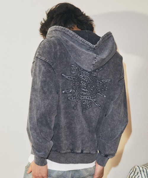 MAHAGRID（マハグリッド）の「mahagrid 『mahagrid/マハグリッド』 Washed Solar Applique Zip-Up Hoodie/ウォッシュドソーラージップアップパーカー（パーカー・レディース・チャコールグレー/ピンク・FREE）」の14枚目の写真