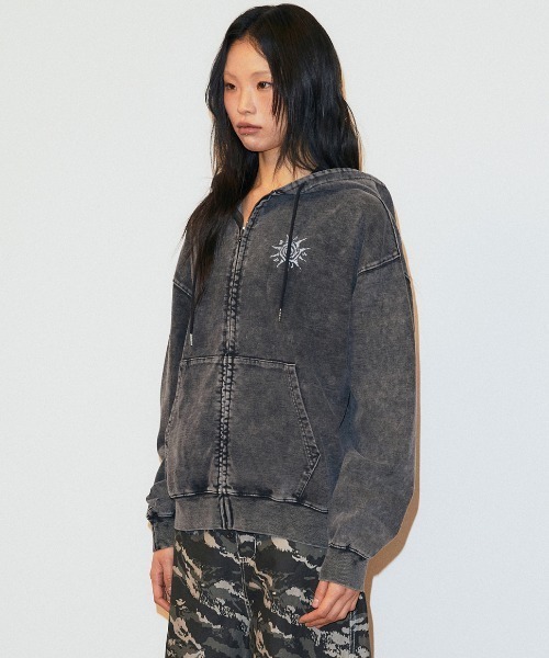 MAHAGRID（マハグリッド）の「mahagrid 『mahagrid/マハグリッド』 Washed Solar Applique Zip-Up Hoodie/ウォッシュドソーラージップアップパーカー（パーカー・レディース・チャコールグレー/ピンク・FREE）」の11枚目の写真