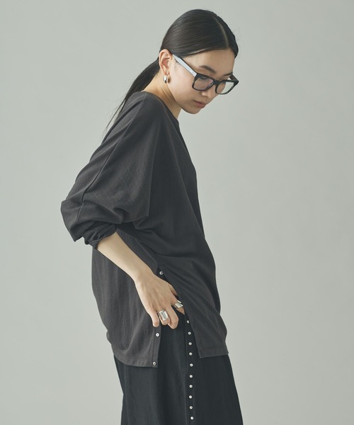 Curensology(カレンソロジー)の「Curensology(カレンソロジー)/シアードルマンプルオーバー(Tシャツ/カットソー・レディース・ホワイト/チャコールグレー・FREE)」の13枚目の写真