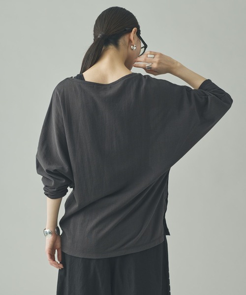 Curensology(カレンソロジー)の「Curensology(カレンソロジー)/シアードルマンプルオーバー(Tシャツ/カットソー・レディース・ホワイト/チャコールグレー・FREE)」の14枚目の写真