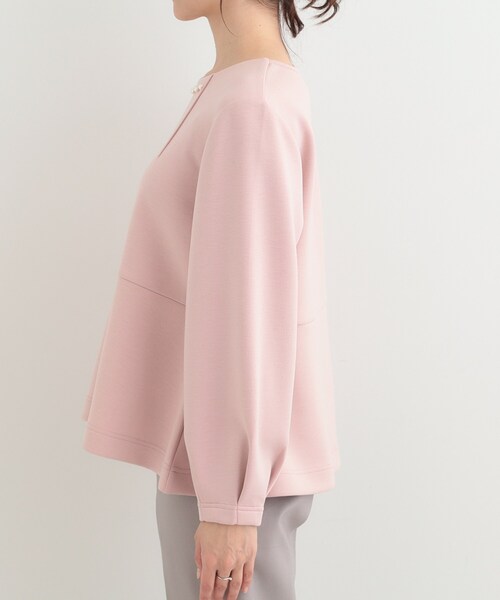 SHOO・LA・RUE(シューラルー)の「【S-LL/なめらかタッチ】上品見え フェイクパール付きペプラムトップス(Tシャツ/カットソー・レディース・アイボリー/ピンク/ネイビー・01/02/03/04)」の17枚目の写真