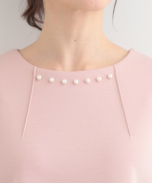 SHOO・LA・RUE(シューラルー)の「【S-LL/なめらかタッチ】上品見え フェイクパール付きペプラムトップス(Tシャツ/カットソー・レディース・アイボリー/ピンク/ネイビー・01/02/03/04)」の19枚目の写真