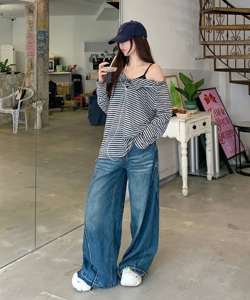 NANEA(ナネア)の「ボーダーオフショルダーロングTシャツ(Tシャツ/カットソー・レディース・ブラック・MEDIUM/LARGE/SMALL)」の4枚目の写真