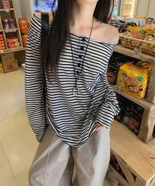 NANEA(ナネア)の「ボーダーオフショルダーロングTシャツ(Tシャツ/カットソー・レディース・ブラック・MEDIUM/LARGE/SMALL)」の11枚目の写真