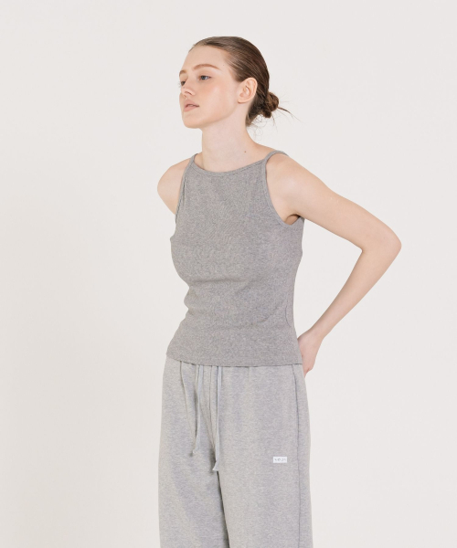 INJIACTIVE(インジアクティブ)の「リブボートネック袖なしグレー(Tシャツ/カットソー・レディース・その他・ONE SIZE)」の3枚目の写真