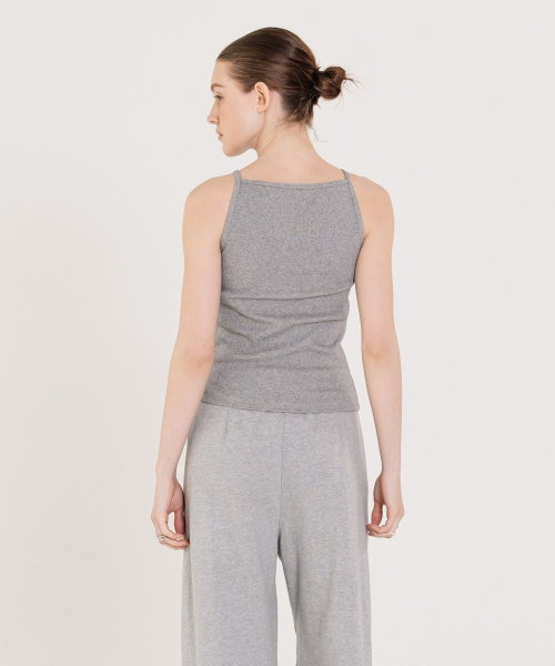 INJIACTIVE(インジアクティブ)の「リブボートネック袖なしグレー(Tシャツ/カットソー・レディース・その他・ONE SIZE)」の4枚目の写真